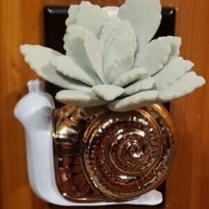 Bath & Body Works *GOLD SNAIL SUCCULENT* Wallflower Diffuser Plug